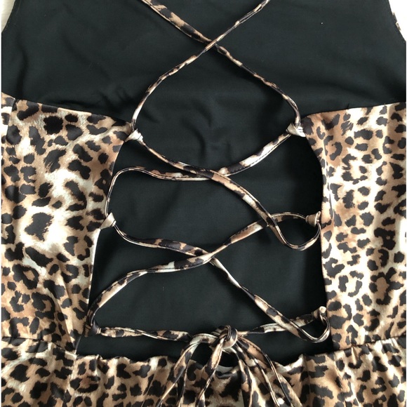 Women’s Garage Satin Cheetah 🐆 Print Lace Up Back Bodycon Dress - Picture 8 of 14